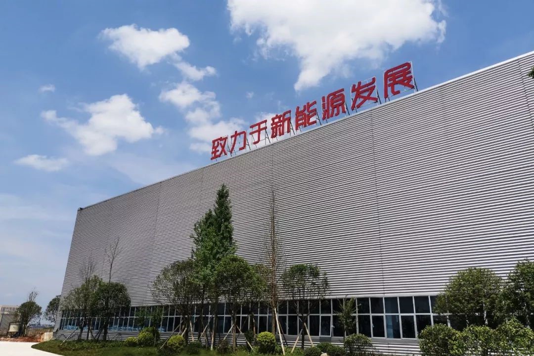 ��Ӫ���ĵġ�Ӳ�˾�Ӣ������Կͻ�������ʼ����Ӫ����