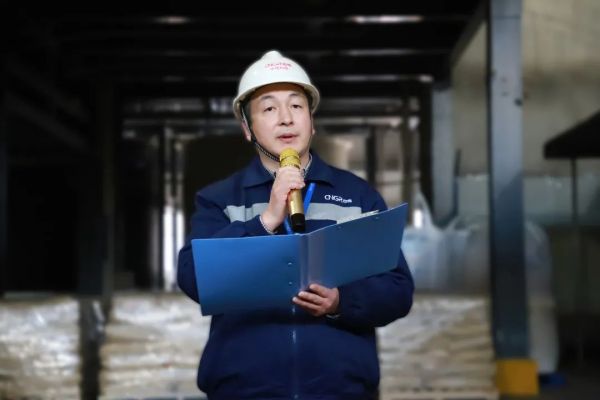 ���˹��ʴ����ɷ��Ƶ���������ʽ��ҵ�����������8000���Ƶ���Ŀ�ɹ�Ͷ��