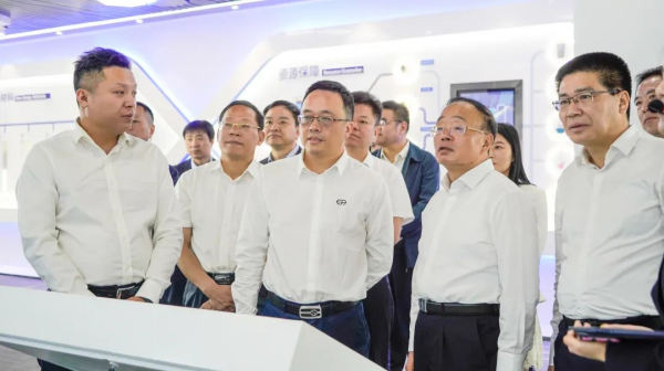 ����ʡ�˴�ί�ḱ�������������к��˹��ʴ���