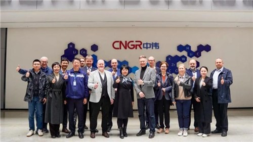 ��������������һ�вιۺ��˹��ʴ��������ҵ����