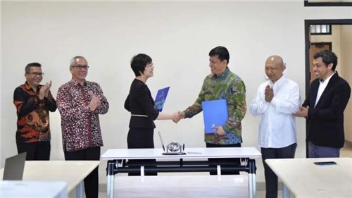 ���ʿ��к��� | ���˹��ʴ����ɷ���ӡ�ᶥ��ѧ���Ӳ������ѧ��UGM��ǩ���������¼��